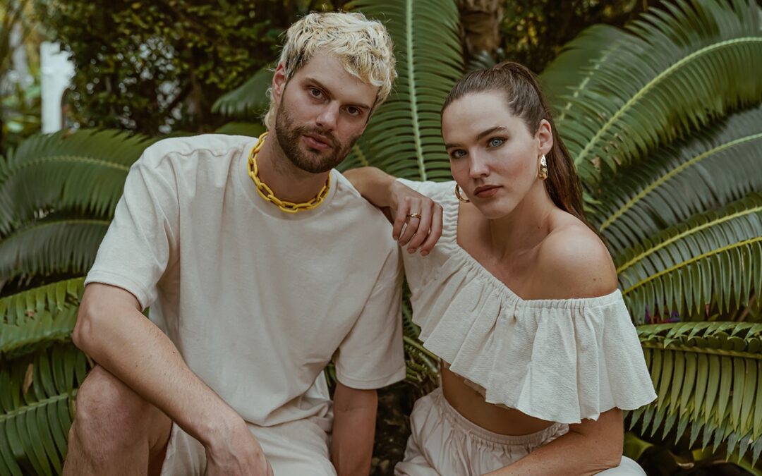 Sofi Tukker Performs The Best Cover Of “Chasing Cars” On Like A Version